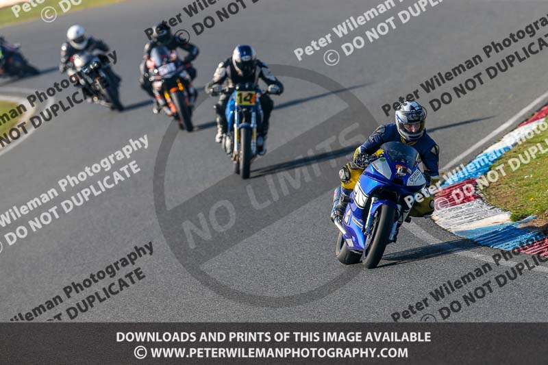 PJ Motorsport Photography 2018;enduro digital images;event digital images;eventdigitalimages;mallory park;mallory park photographs;mallory park trackday;mallory park trackday photographs;no limits trackdays;peter wileman photography;racing digital images;trackday digital images;trackday photos